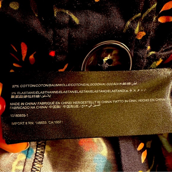 C/MEO COLLECTIVE floral puff long sleeve crop top with buttons - Picture 10 of 11